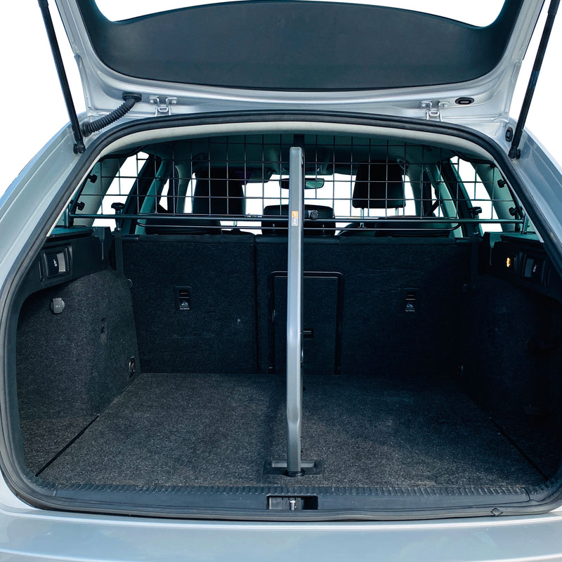 Travall Dog Boot Divider for Skoda Octavia Estate (2017-2020)